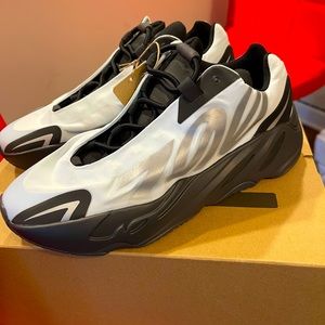 Yeezy Boost 700 “Blue Tint”